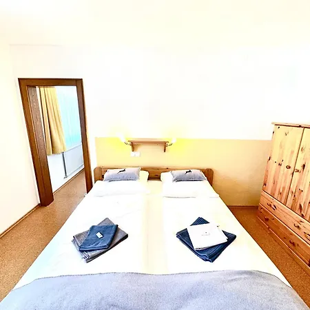 Haus Greif ヴァイセンバッハ・アム・レッヒ